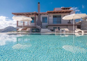 200 m² Villa ∙ 4 bedrooms ∙ 9 guests