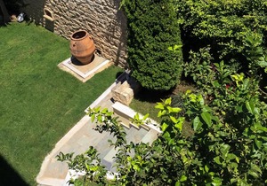 Dim Art Traditional Villa