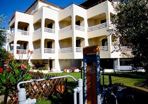 Drossia # 8 - One Bedroom Apartment, Sleeps 4