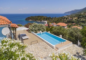 Holiday house Agios Konstantinos for 1 - 6 persons with 2 bedrooms - Holiday home