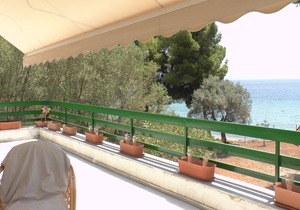 Private villa, entire house in Halkidiki, only ten steps to the beach