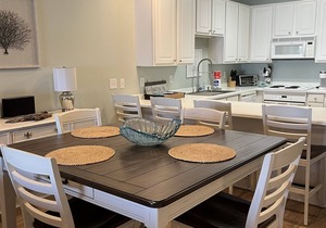 Recently updated! 3 bed 3 bath waterfront condo in Orange Beach