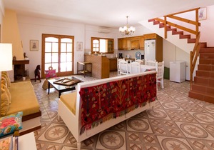 Traditional Cretan Villa, Located Close To The Beach And Main Sights