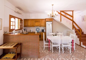 Traditional Cretan Villa, Located Close To The Beach And Main Sights