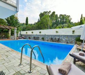 Neda Hotel 