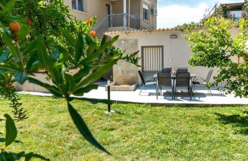Nea Iraklia House | 100 m² House ∙ 3 bedrooms ∙ 8 guests