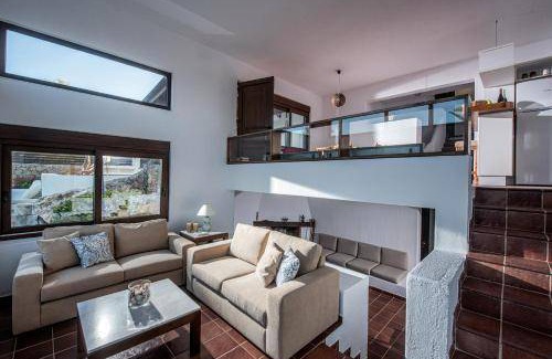 Anissaras Villa | 160 m² Villa ∙ 4 bedrooms ∙ 9 guests