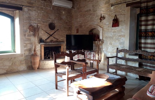 Margarites House | 220 m² House ∙ 4 bedrooms ∙ 10 guests