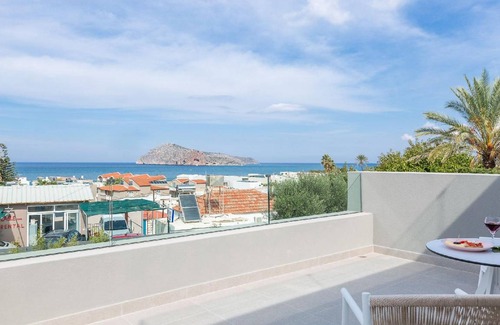 Platanias Town House | 300 m² House ∙ 4 bedrooms ∙ 9 guests