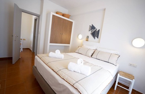 Batsi House | 40 m² House ∙ 2 bedrooms ∙ 4 guests