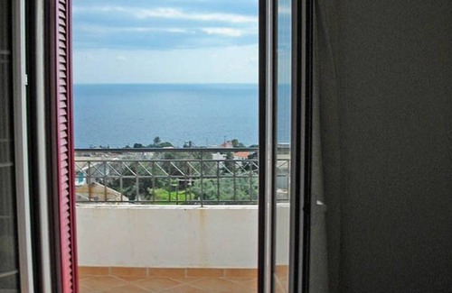 Ikaria Apartment | 45 m² Apartment ∙ 2 bedrooms ∙ 3 guests
