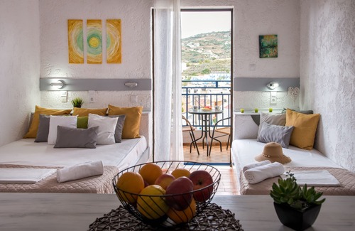 Agia Pelagia Hotel | Amazona Apartments