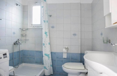 Kardhakata Apartment | Apartment 'Moulinos Cottages Ioanna' with Shared Terrace, Wi-Fi and Air Conditioning