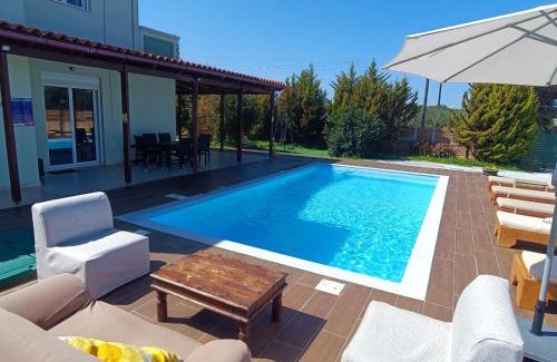 Kalathas Apartment | Drosoula Villa 3bdr private swimming pool