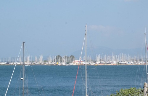 Preveza Apartment | Spacious apartment on the seafront with superb view