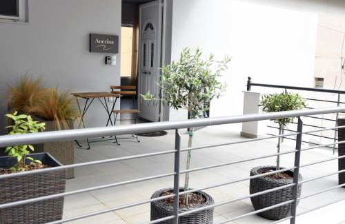 Tolo Apartment | Studio Dionysia