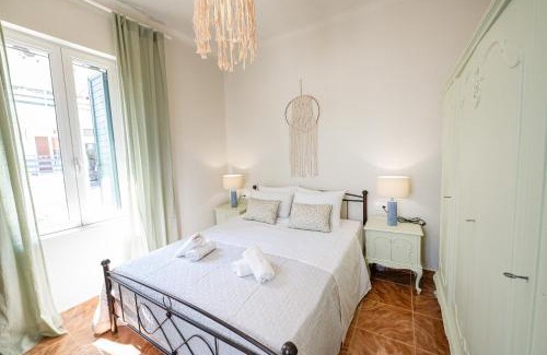 Poros Villa | Sunny yard apartments