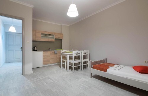 Alykes Apartment | The Lofos Studios