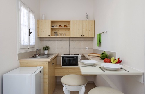 Kassiopi Apartment | The Orange Garden Apartment
