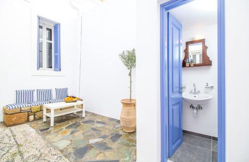 Kallithea House | The red door in Koskinou