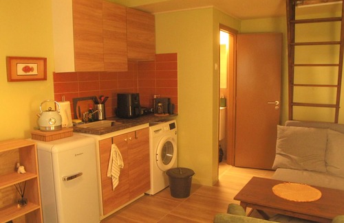 Athens Apartment | Tiny duplex by the Park