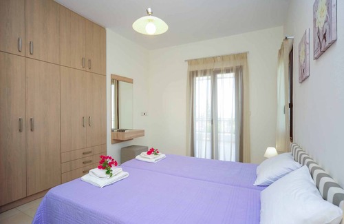 Pigianos Kampos Villa | Villa ∙ 6 bedrooms ∙ 11 guests