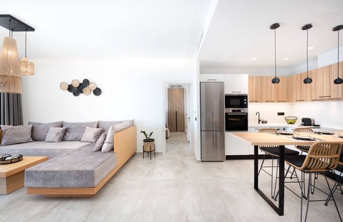 Malevizi Villa | Villa Lucrezia, Minimalist Design & Spa Retreat