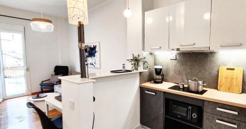 Thissio Apartment | Διαμέρισμα στο Θησείο