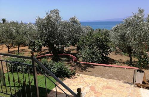 Diasella Apartment | ΚΤΗΜΑ ΠΑΥΛΟΜΠΕΗ OLIVE & SEA