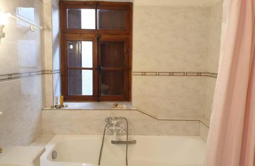 Afissos House | Το Πέτρινο Αρχοντικό