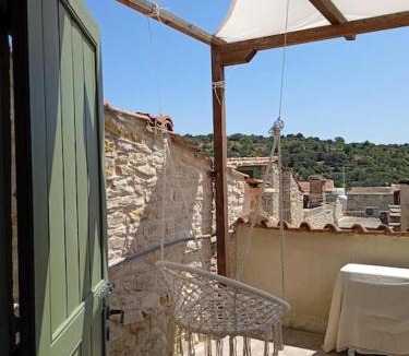 Mastichochoria Apartment | Τριώροφη οικία σε Μεσαιωνικό οικισμό