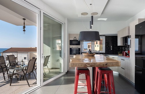 Halepa Apartment | 15'min walk from the center