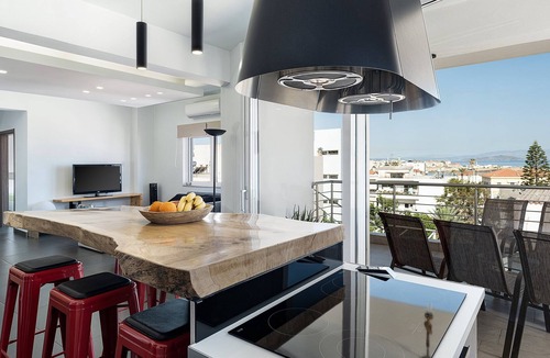 Halepa Apartment | 15'min walk from the center