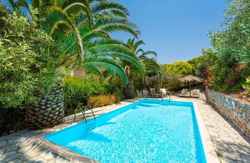 Skopelos Villa | 175 m² Villa ∙ 3 bedrooms ∙ 6 guests