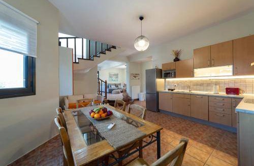 Loukerata Villa | 190 m² Villa ∙ 4 bedrooms ∙ 8 guests