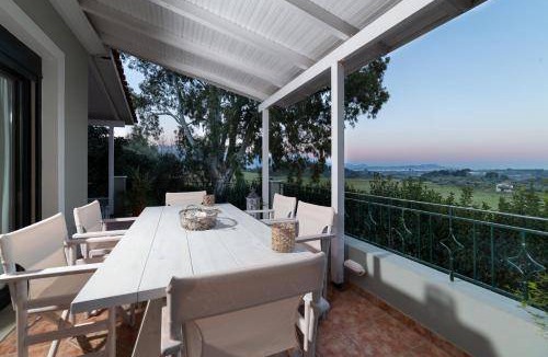 Loukerata Villa | 190 m² Villa ∙ 4 bedrooms ∙ 8 guests