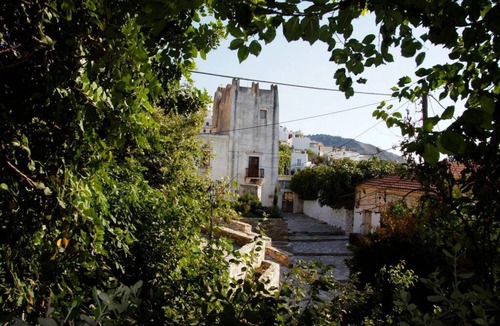 Filoti House | 210 m² House ∙ 4 bedrooms ∙ 10 guests
