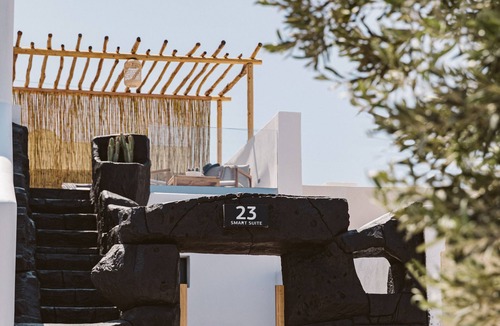 Imerovigli Apartment | 23 smart suite