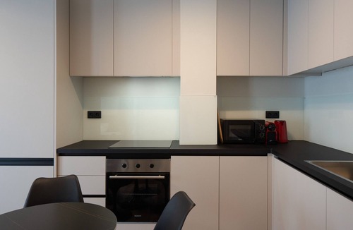 Kypseli Apartment | 2BR Apartment + Rooftop Retreat w/Sauna/Gym