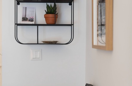 Exarhia Apartment | 2BR "The House of Knots" In Athens Core
