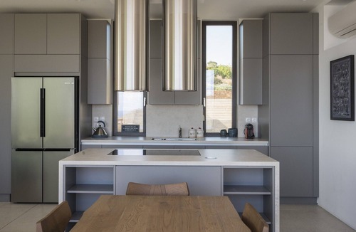 Posidonia Villa | 4 bedroom accommodation in Siros