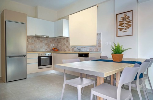 Agia Marina Villa | 4-bedroom Villa Theasis