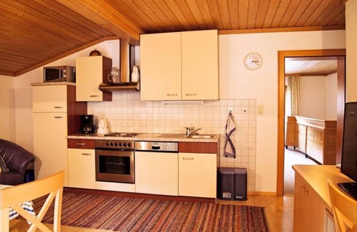 Schonbach Apartment | 5-Bedroom Capricorn - National Park, apartments