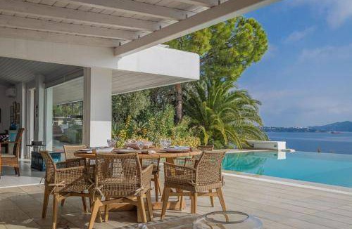 Achladies Resort | 550 m² Resort ∙ 7 bedrooms ∙ 14 guests