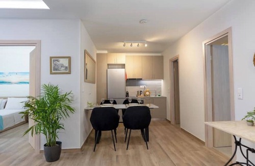 Plaka Apartment | A+ Lux, Athens center, Syntagma! Work or play.
