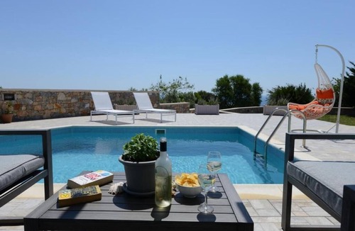 Alonissos House | A two floor villa 2 min.drive from the center of the island and the old town.