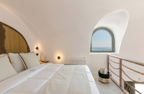 Akrotiri Hotel | Acro Caldo Suites