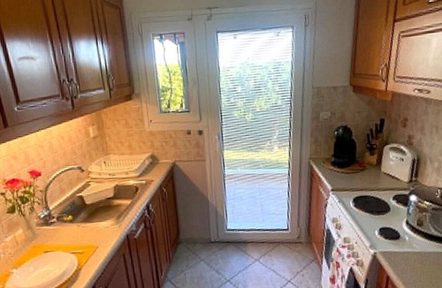 Kokkoni Cottage | Aethera Maisonette Family-Friendly Maisonette with Large Garden & BBQ in Kokoni