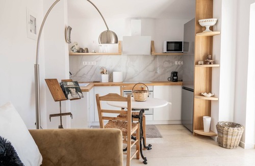 Limni Vouliagmenis House | Agrambeli Apartment 6/7 at Heraion Lagoon