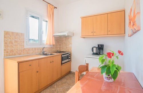 Ag. Georgios Apartment | Aleka Apartment 2 with Sea View, Terrace, Balcony & Wi-Fi